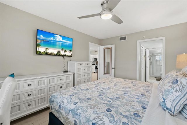 1313 SIESTA BAYSIDE DRIVE 1313D, Sarasota, FL 34242