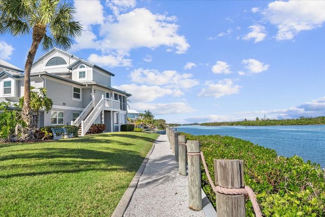 1313 SIESTA BAYSIDE DRIVE 1313D, Sarasota, FL 34242