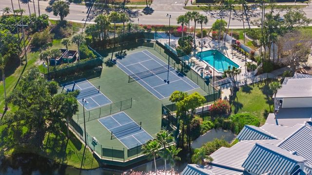 1313 SIESTA BAYSIDE DRIVE 1313D, Sarasota, FL 34242