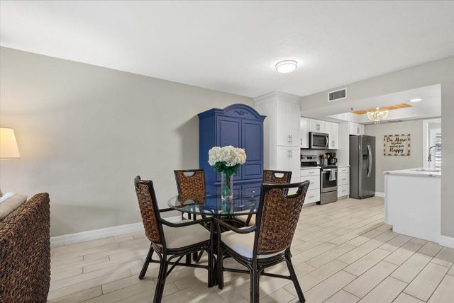 1313 SIESTA BAYSIDE DRIVE 1313D, Sarasota, FL 34242