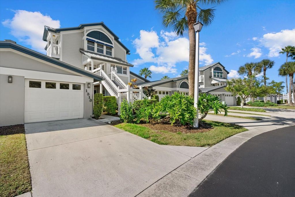 1313 SIESTA BAYSIDE DRIVE 1313D, Sarasota, FL 34242