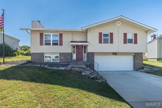 4608 Shoshone Trail, St Charles, MO 63304