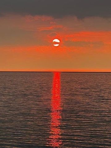 2576 Lakeshore Drive, Saugatuck Twp, MI 49408