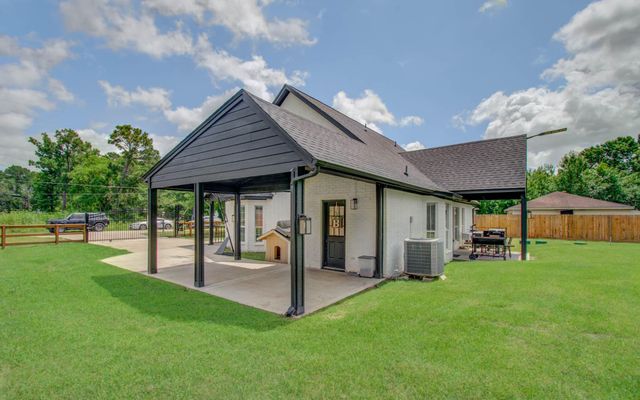 203 Antelope Drive, Crosby, TX 77532