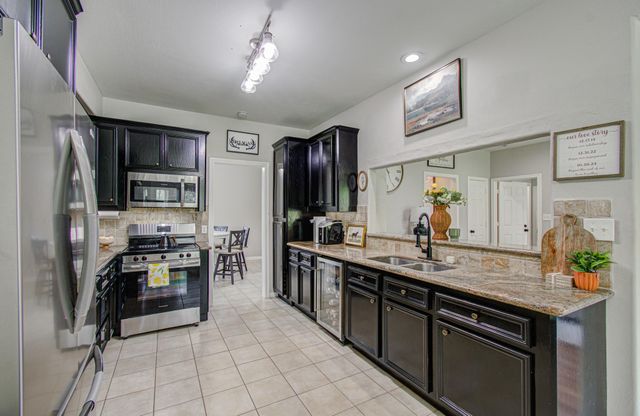 203 Antelope Drive, Crosby, TX 77532