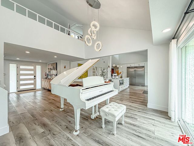 3536 Malibu Country Drive, Malibu, CA 90265