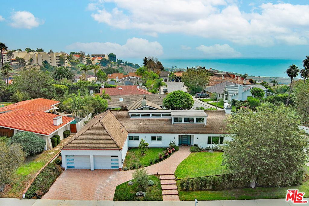 3536 Malibu Country Drive, Malibu, CA 90265 — photo 2