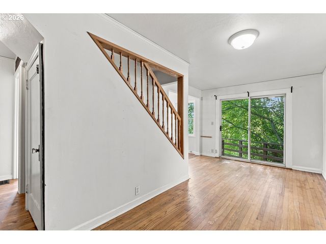 1017 Sw GROVER St, Portland, OR 97239