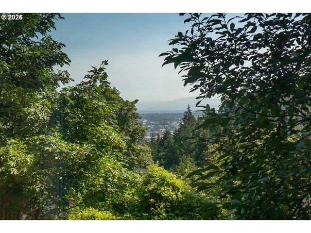 1017 Sw GROVER St, Portland, OR 97239