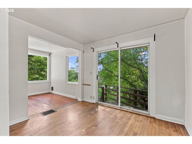 1017 Sw GROVER St, Portland, OR 97239