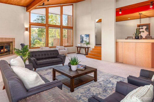 9261 SE 46th Street, Mercer Island, WA 98040