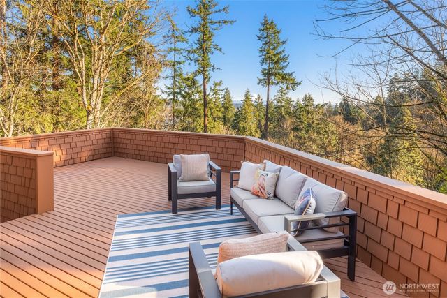 9261 SE 46th Street, Mercer Island, WA 98040