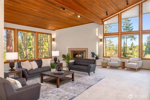 9261 SE 46th Street, Mercer Island, WA 98040