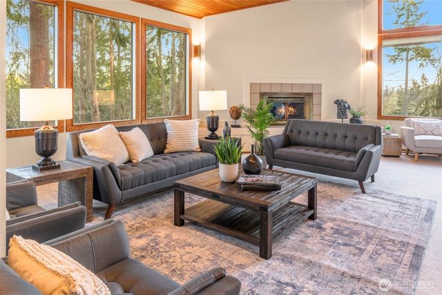 9261 SE 46th Street, Mercer Island, WA 98040