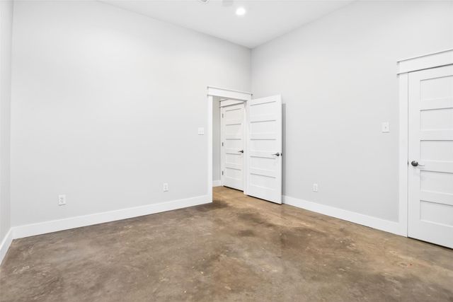 112 E Goliad Avenue, Crockett, TX 75835