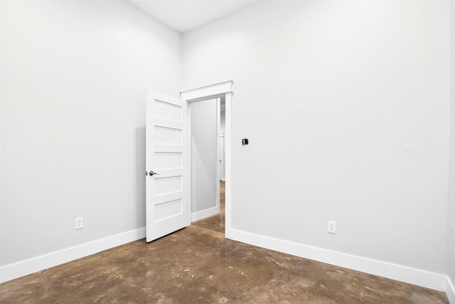 112 E Goliad Avenue, Crockett, TX 75835