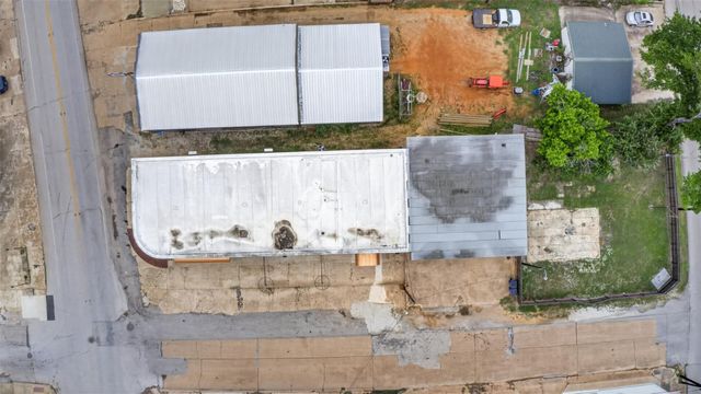 112 E Goliad Avenue, Crockett, TX 75835