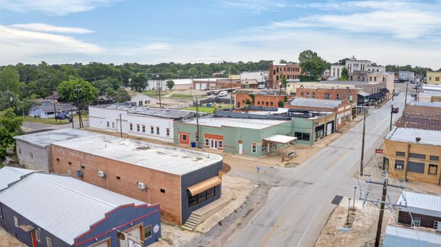 112 E Goliad Avenue, Crockett, TX 75835