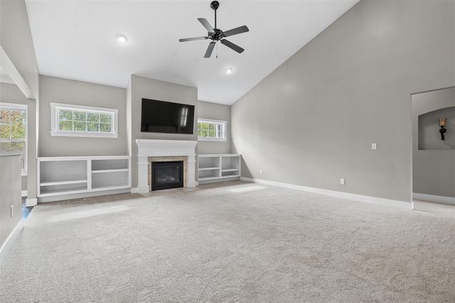 5730 Summerset Woods Drive, Alto, MI 49302