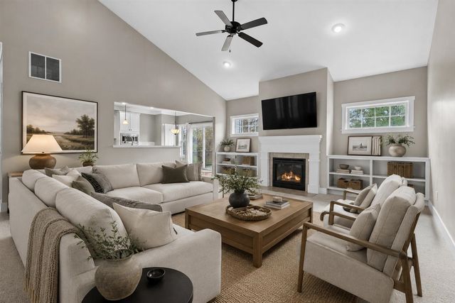 5730 Summerset Woods Drive, Alto, MI 49302