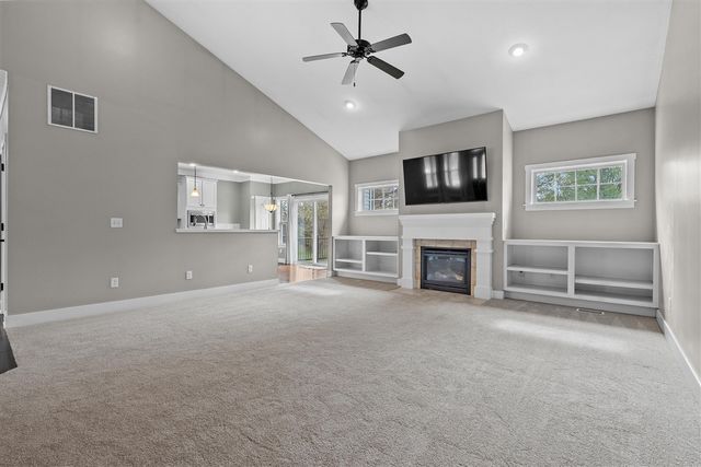 5730 Summerset Woods Drive, Alto, MI 49302