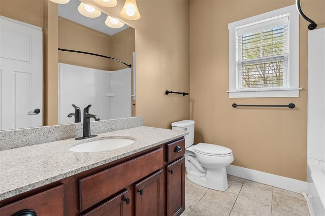 5730 Summerset Woods Drive, Alto, MI 49302
