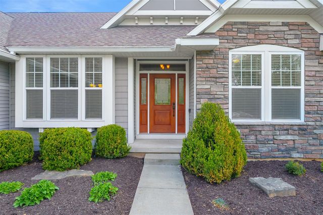 5730 Summerset Woods Drive, Alto, MI 49302