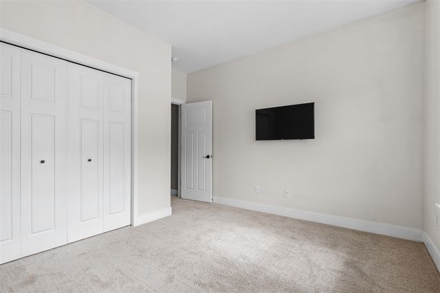 5730 Summerset Woods Drive, Alto, MI 49302