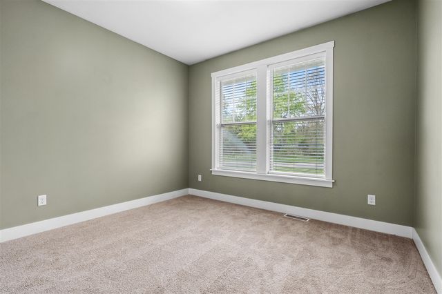 5730 Summerset Woods Drive, Alto, MI 49302