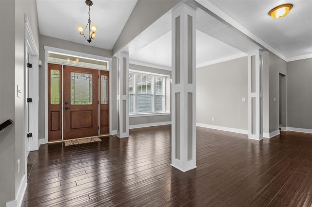 5730 Summerset Woods Drive, Alto, MI 49302