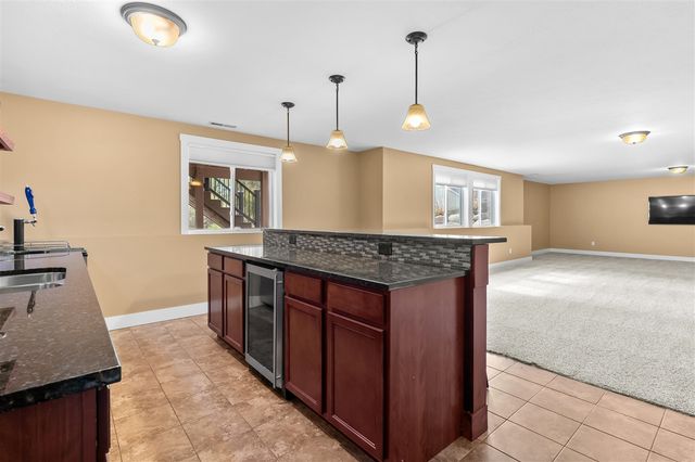 5730 Summerset Woods Drive, Alto, MI 49302