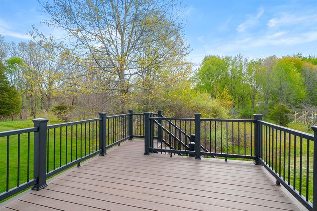 5730 Summerset Woods Drive, Alto, MI 49302