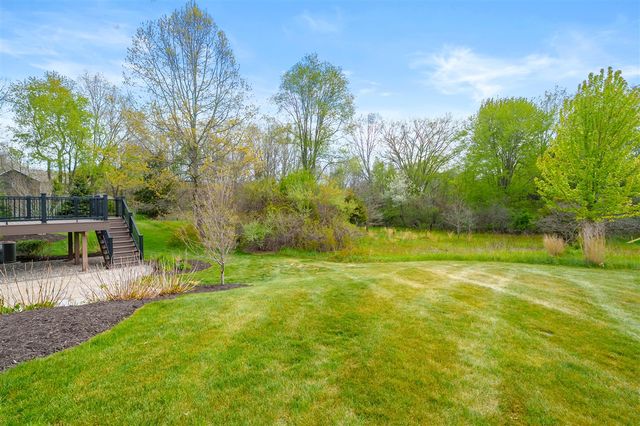 5730 Summerset Woods Drive, Alto, MI 49302