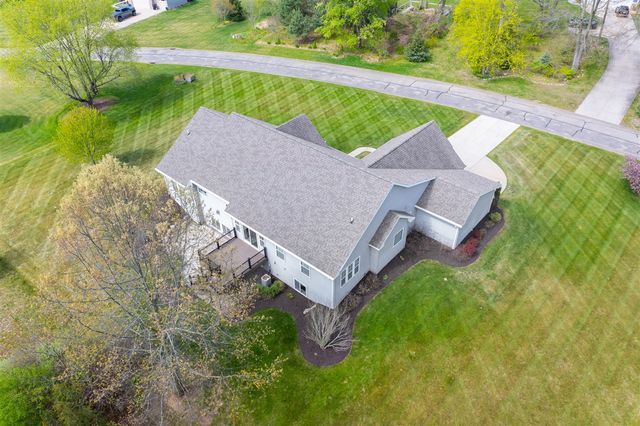 5730 Summerset Woods Drive, Alto, MI 49302