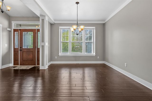 5730 Summerset Woods Drive, Alto, MI 49302