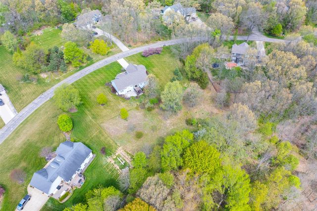 5730 Summerset Woods Drive, Alto, MI 49302