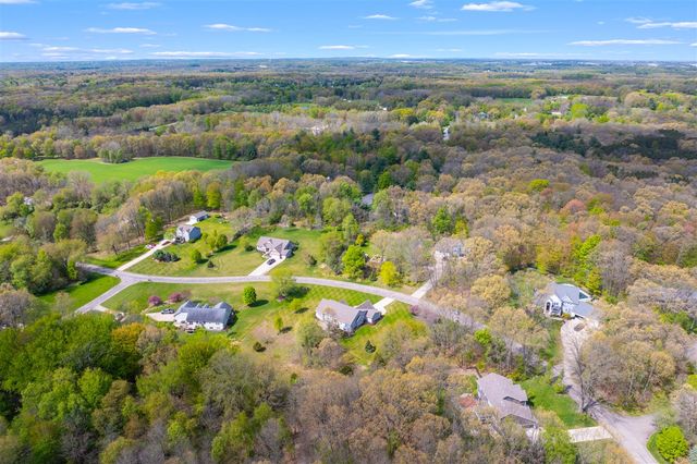 5730 Summerset Woods Drive, Alto, MI 49302