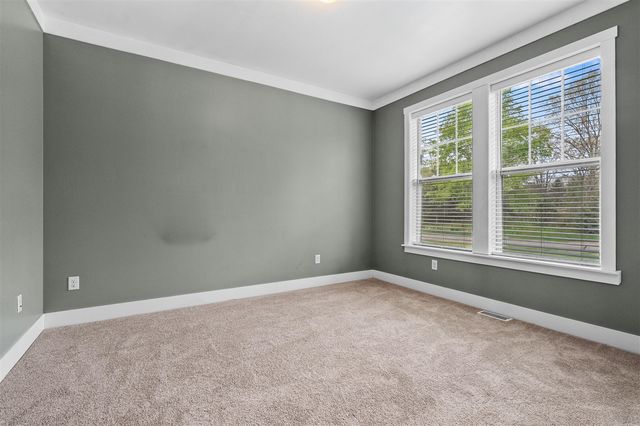 5730 Summerset Woods Drive, Alto, MI 49302