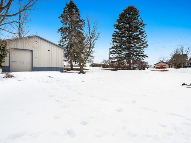 439 9th Street, Manistee, MI 49660