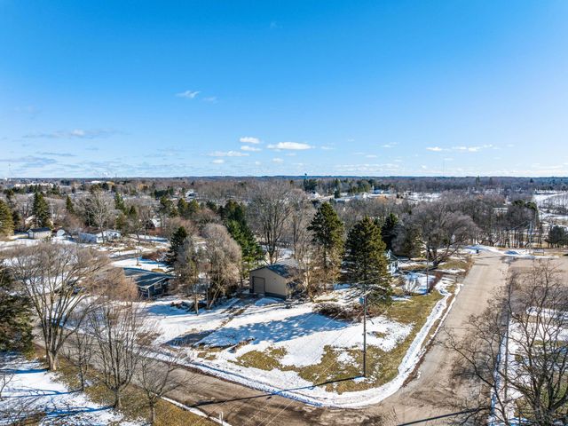 439 9th Street, Manistee, MI 49660