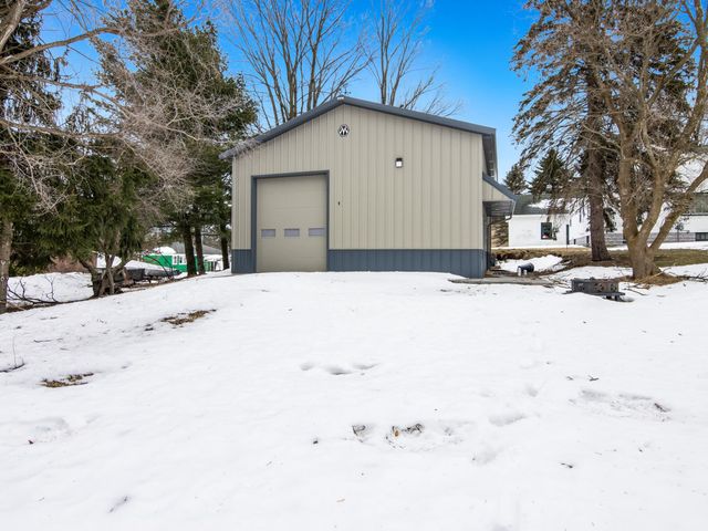 439 9th Street, Manistee, MI 49660