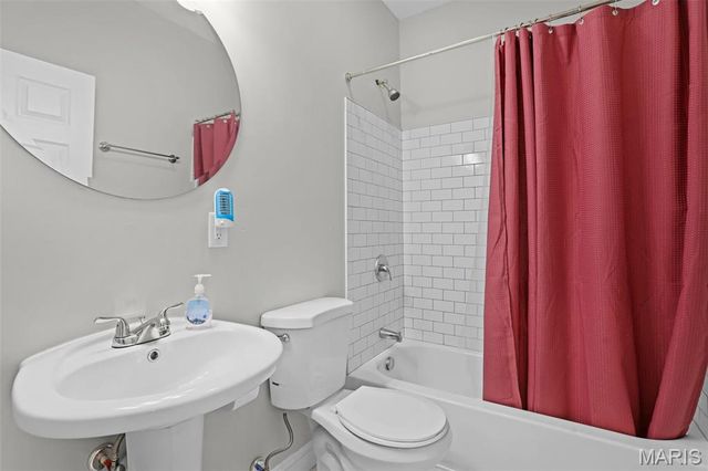 3637 S Compton Avenue, St Louis, MO 63118