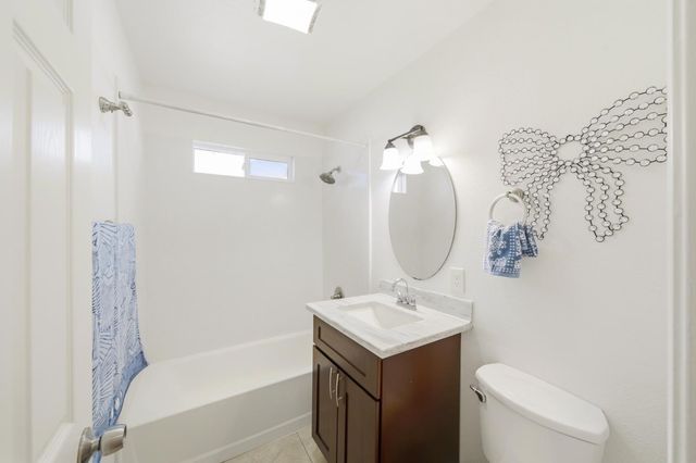 5700 48th Ave, Sacramento, CA 95823