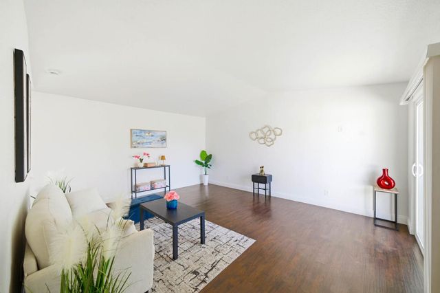 5700 48th Ave, Sacramento, CA 95823