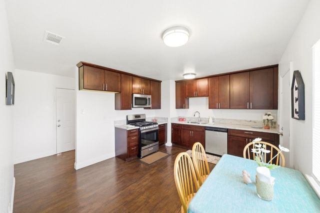 5700 48th Ave, Sacramento, CA 95823