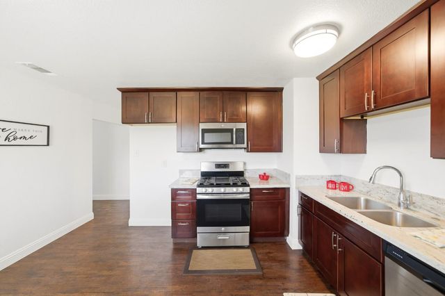 5700 48th Ave, Sacramento, CA 95823