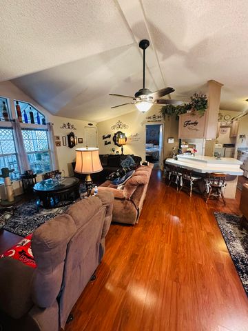 5505 W Tulare Avenue 337, Visalia, CA 93277