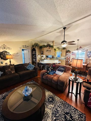 5505 W Tulare Avenue 337, Visalia, CA 93277