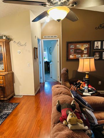 5505 W Tulare Avenue 337, Visalia, CA 93277