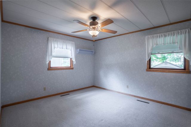 1429 W 1st Street, Pella, IA 50219